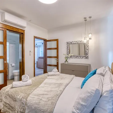 Xemxija Seaview 2br Opposite The Promenade With Wifi By 360 Estates *