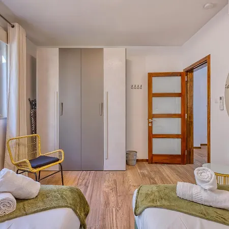 Xemxija Seaview 2br Opposite The Promenade With Wifi By 360 Estates