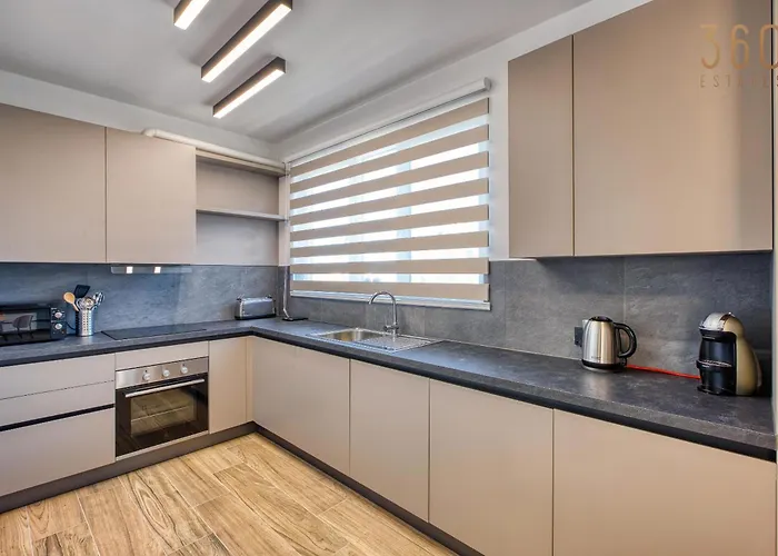 Xemxija Seaview 2br Opposite The Promenade With Wifi By 360 Estates *